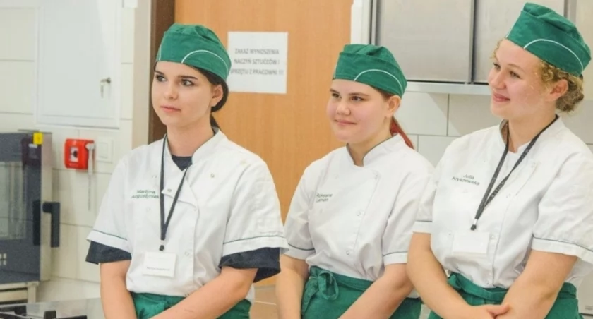 Uczennice Ekonomika daniem z łososia skradły serca jurorów