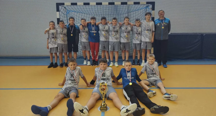 Szczypiorniści z Lipusza kolejny raz pokazali świetną formę