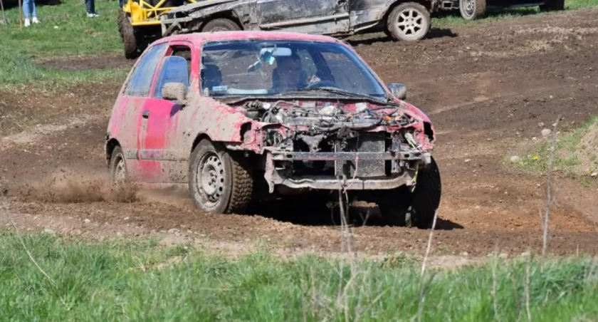 Kaszebe Goats Wrak Race, czyli impreza, której przyświeca szczytny cel