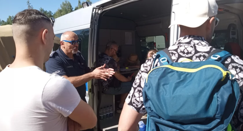 Policjanci podczas Jarmarku Wdzydzkiego promowali bezpieczeństwo