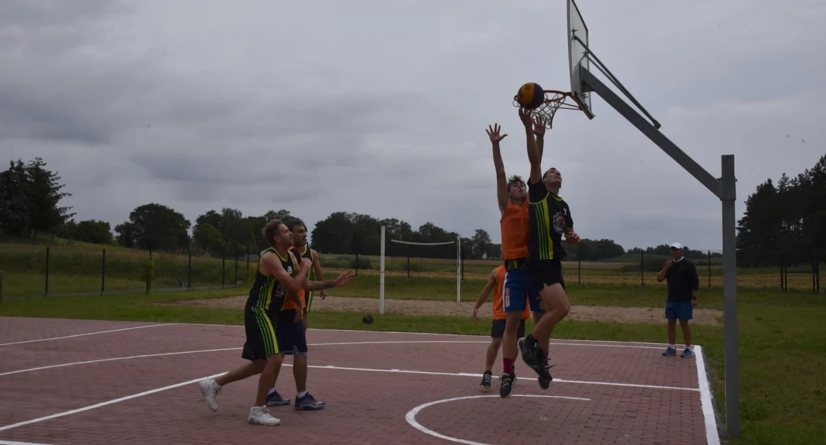 Piknik w Starym Barkoczynie pod znakiem sportu i doskonałej zabawy