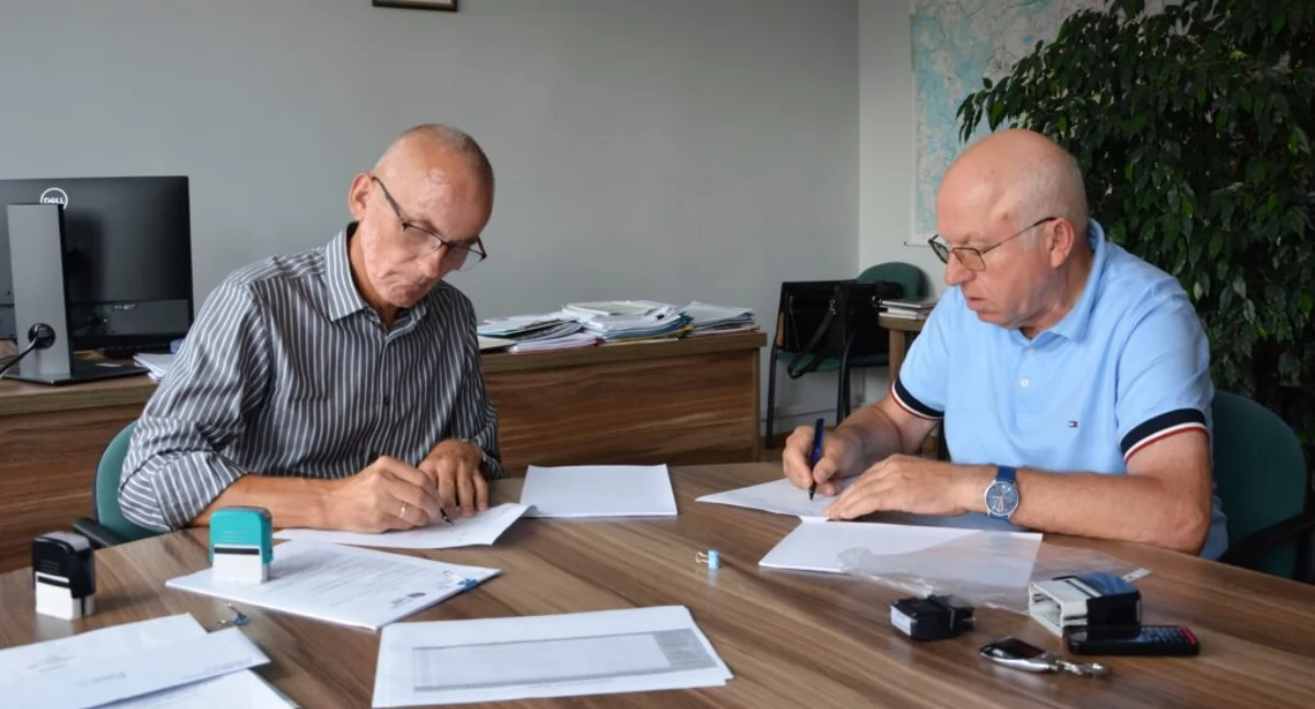 Ten obiekt będzie kosztował ponad 15 mln zł. Umowa na budowę hali sportowej w Łubianie podpisana