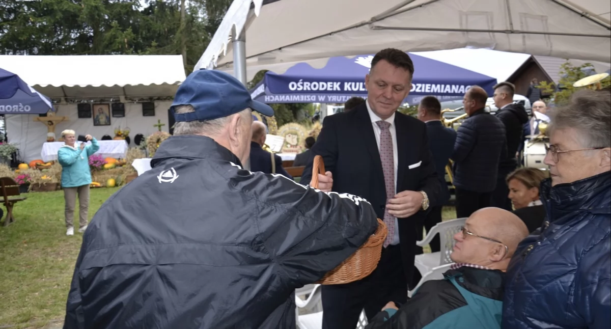 Dożynki w Raduniu. Mieszkańcy gm. Dziemiany dziękowali za plony