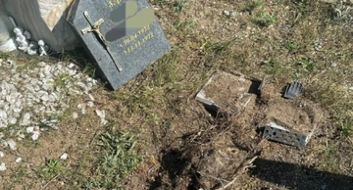 Skandaliczna kradzież z cmentarza w Wąglikowicach. Ukradziono nagrobek zmarłego dziecka!