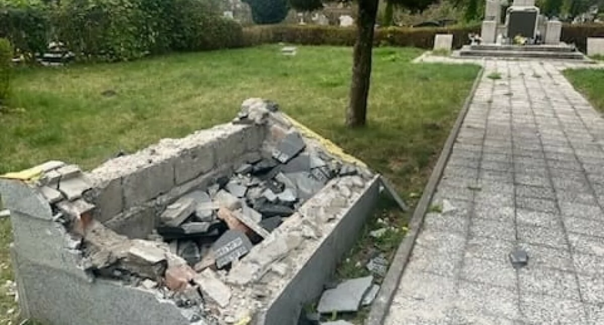 Akt wandalizmu na kościerskim cmentarzu. Zniszczono płytę upamiętniającą żołnierzy Armii Czerwonej