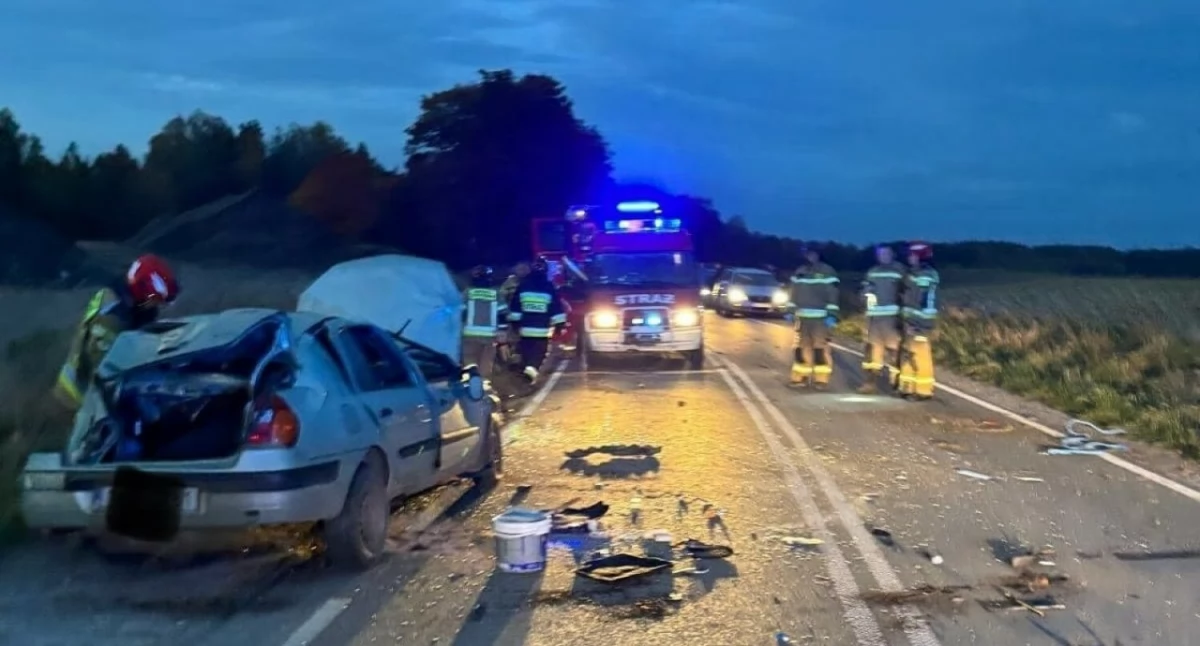 Stary Barkoczyn. Auto dachowało, a kierowca był pod wpływem alkoholu