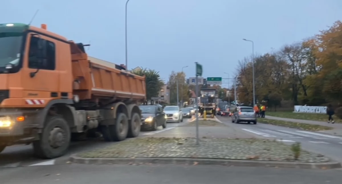 Czekają nas utrudnienia i komunikacyjny chaos? Remont ul. Szopińskiego właśnie się zaczął