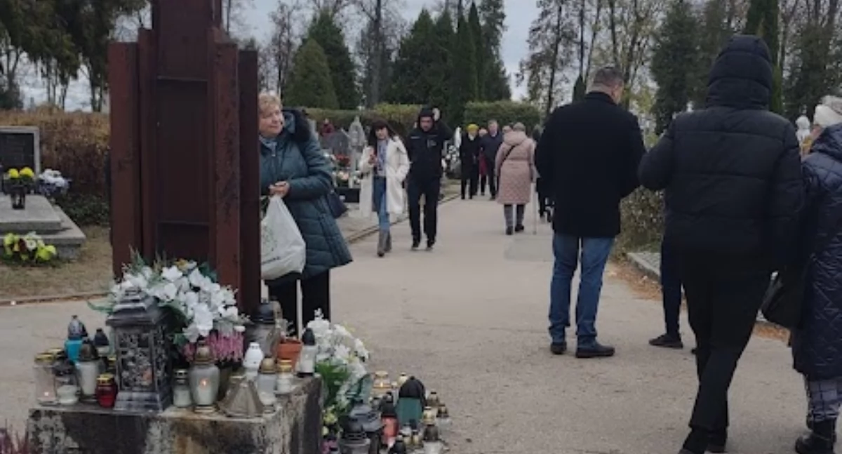 Wszystkich Świętych. Mieszkańcy powiatu odwiedzają groby