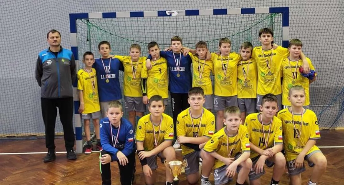Wielki sukces piłkarek i piłkarzy ręcznych UKS Lipusz