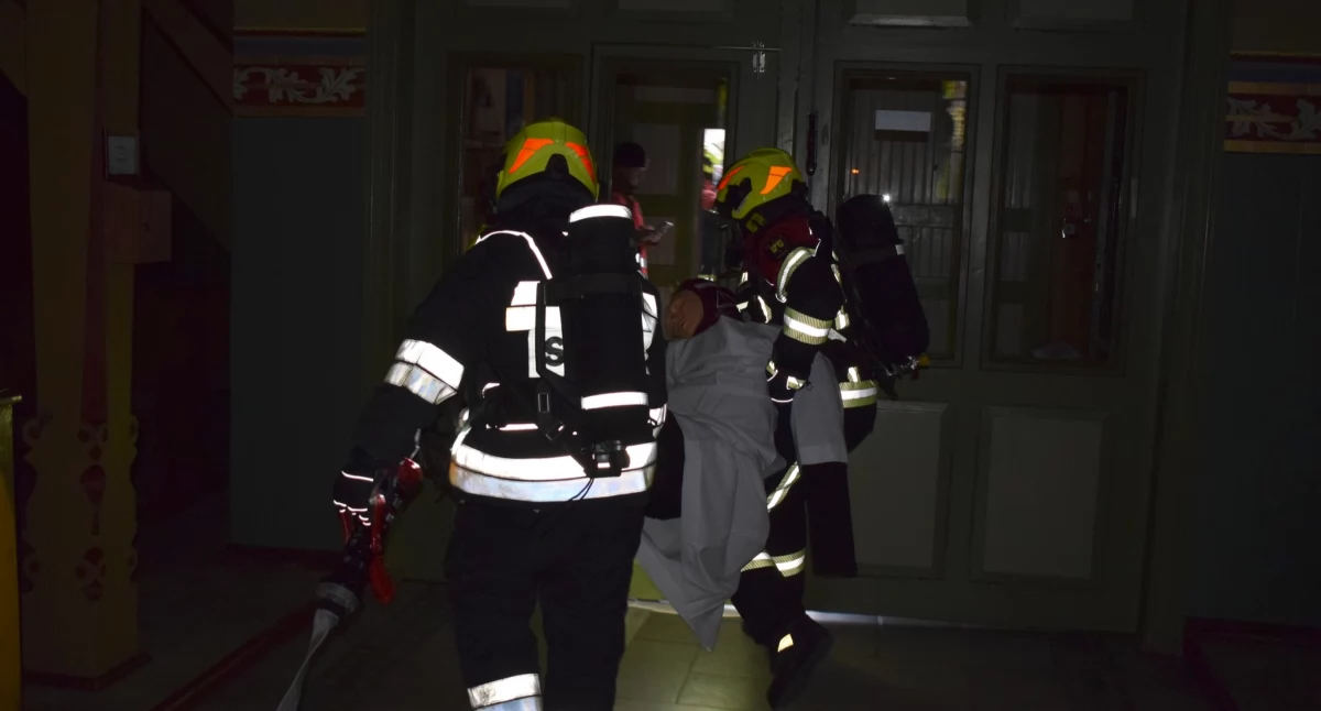 Pożar zabytkowego kościoła w Karsinie