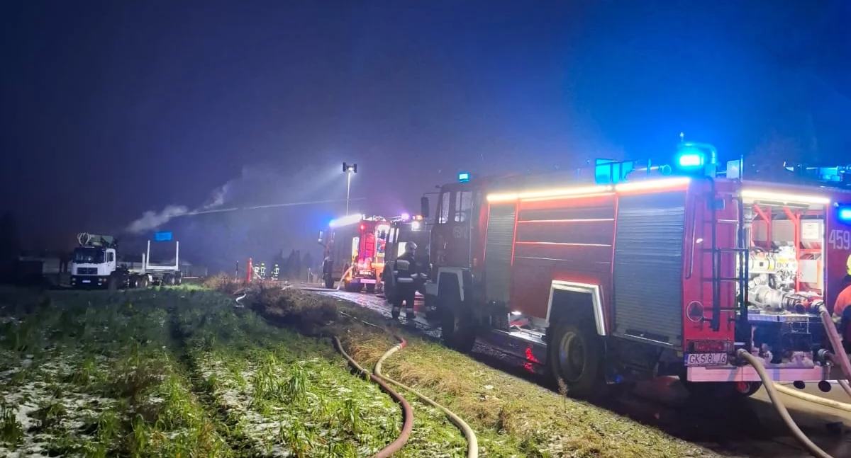 Gigantyczny pożar w Lubieszynie w gm. Liniewo! [VIDEO]