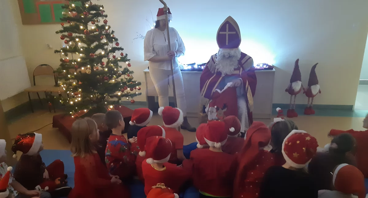 Bajkowe i kreatywne Mikołajki w Zespole Kształcenia w Wielkim Klinczu