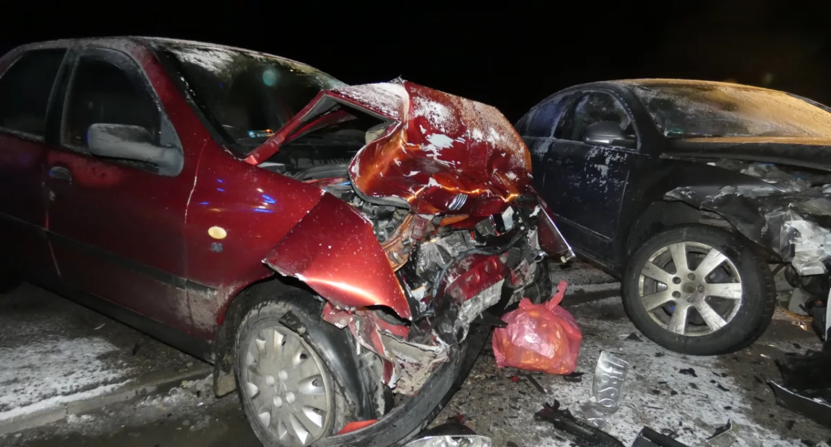 Wypadek w Dziemianach. Policjanci pracowali na miejscu zdarzenia