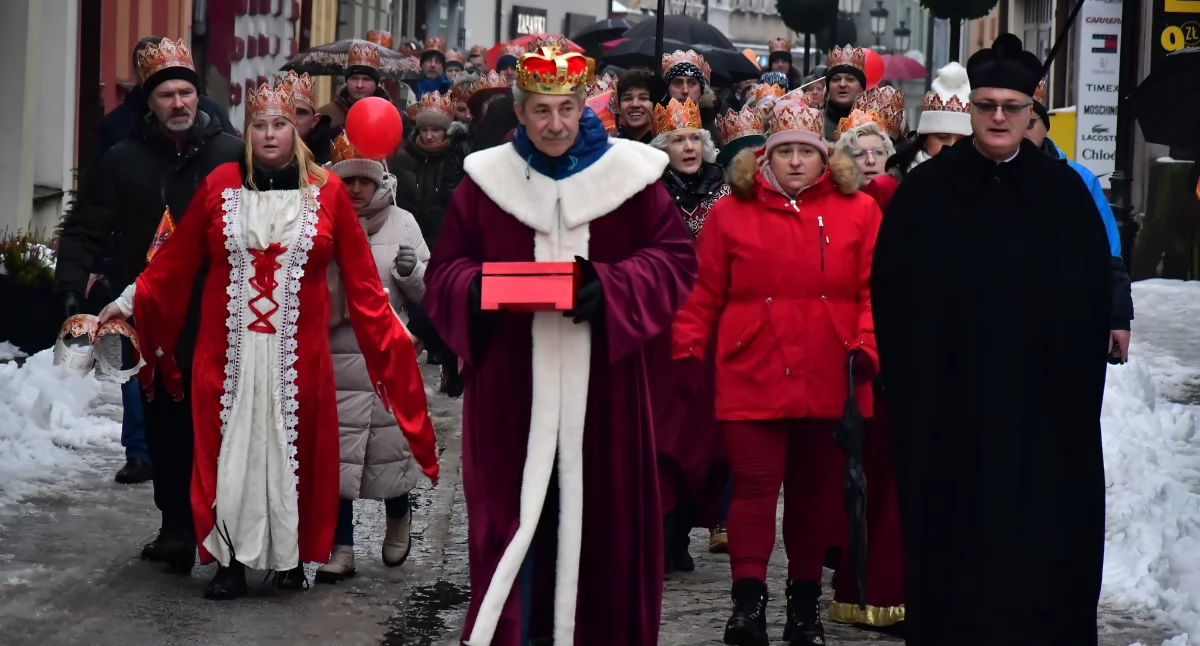 Kościerski Orszak Trzech Króli przyciągnął tłumy mieszkańcow