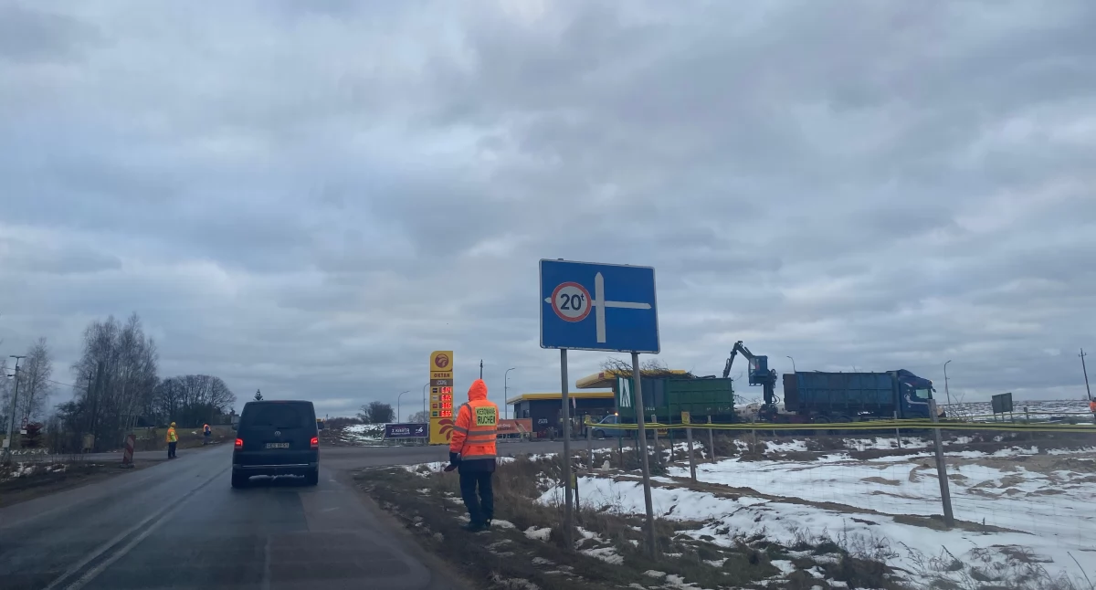 Duże utrudnienia na trasie Kościerzyna-Nowa Karczma. Kierowco, omijaj ten odcinek