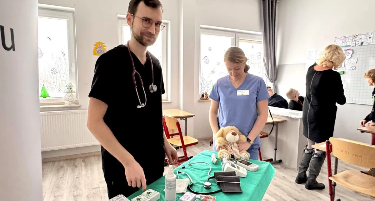 Lekarze i pielęgniarki kościerskiego szpitala w roli edukatorów 