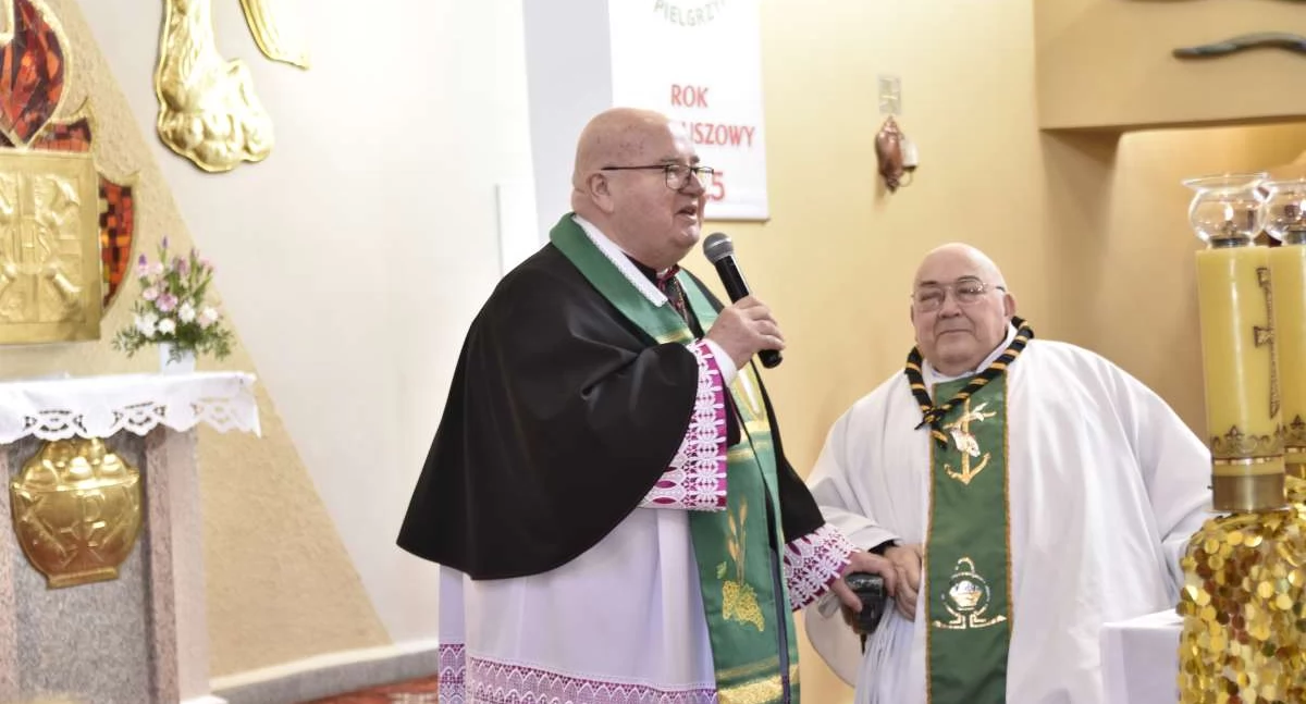 Parafianie z Łubiany pożegnali proboszcza ks. Mieczysława Gajewskiego