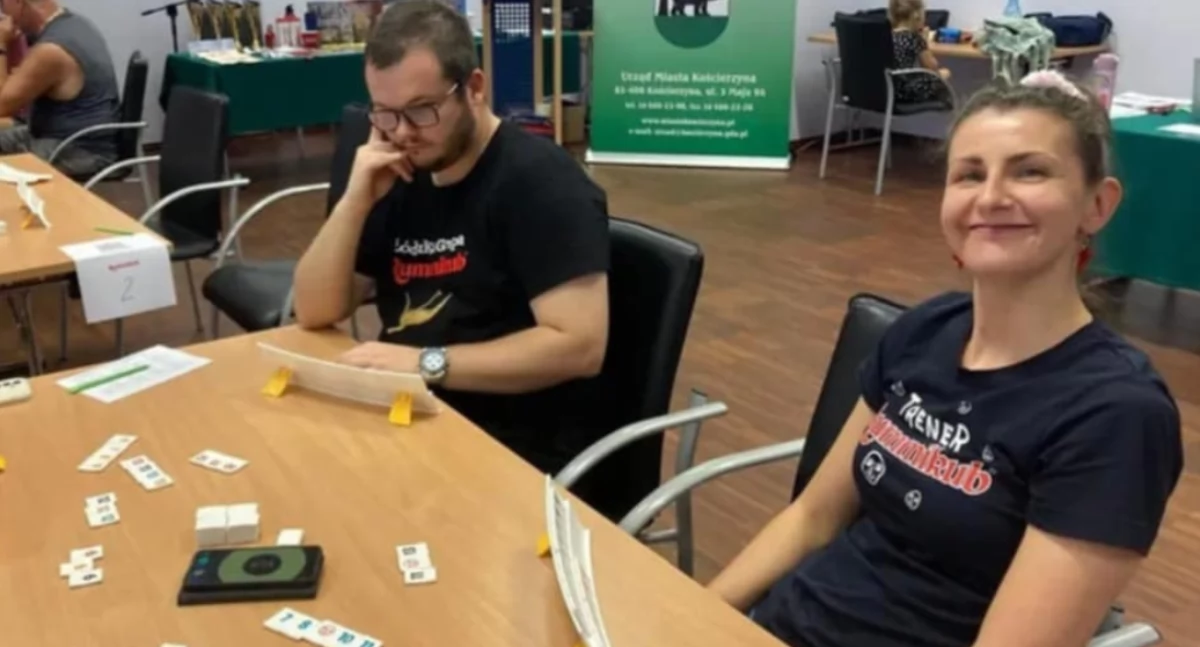 Pasję do gry zawdzięcza dziadkowi. Postanowiła stworzyć Ligę Rummikuba w Kościerzynie! [REPORTAŻ]