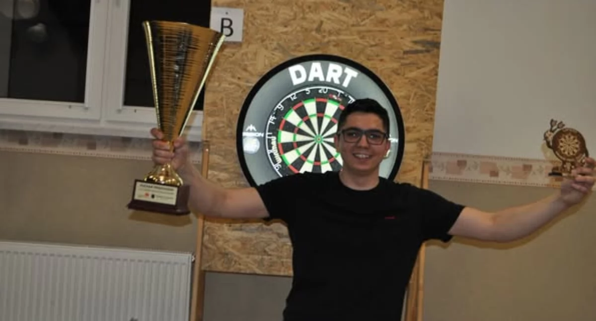 Błażej Modrzejewski trzeci raz z rzędu wygrywa Grand Prix Lipusza w darcie!
