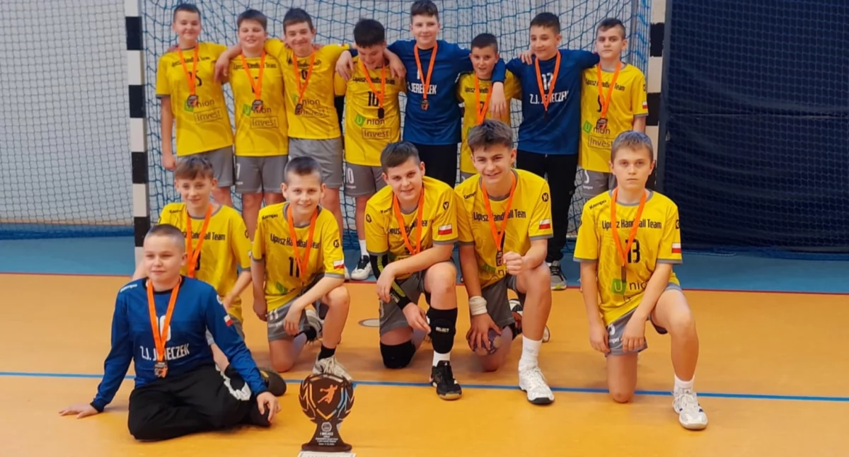 Piłkarze ręczni z Lipusza triumfują w półfinale Wojewódzkich Igrzysk Dzieci!