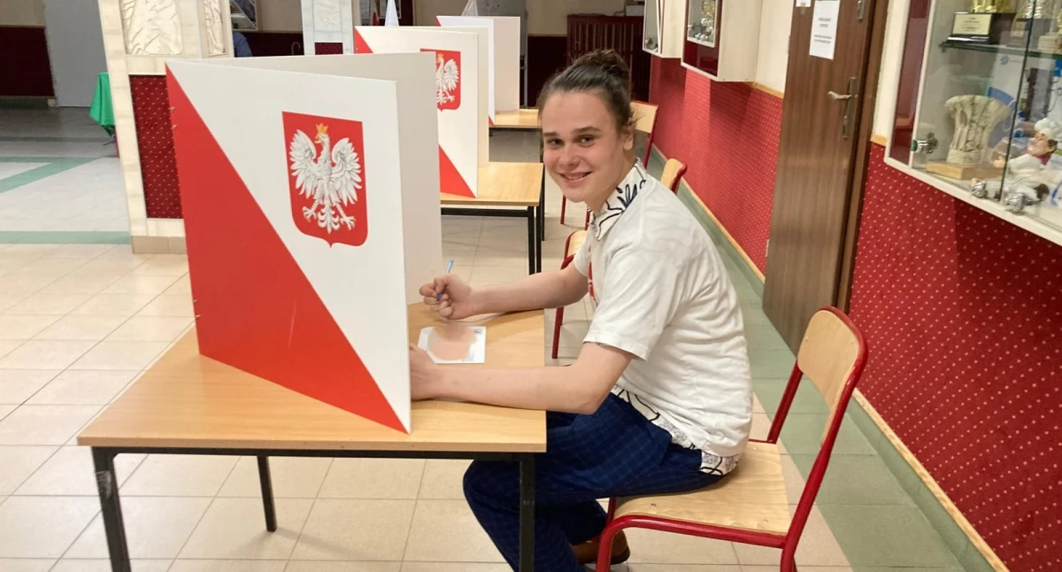 Wybory prezydenckie 2025. Mieszkańcy powiatu ruszyli do urn [FREKWENCJA DO GODZ.17]