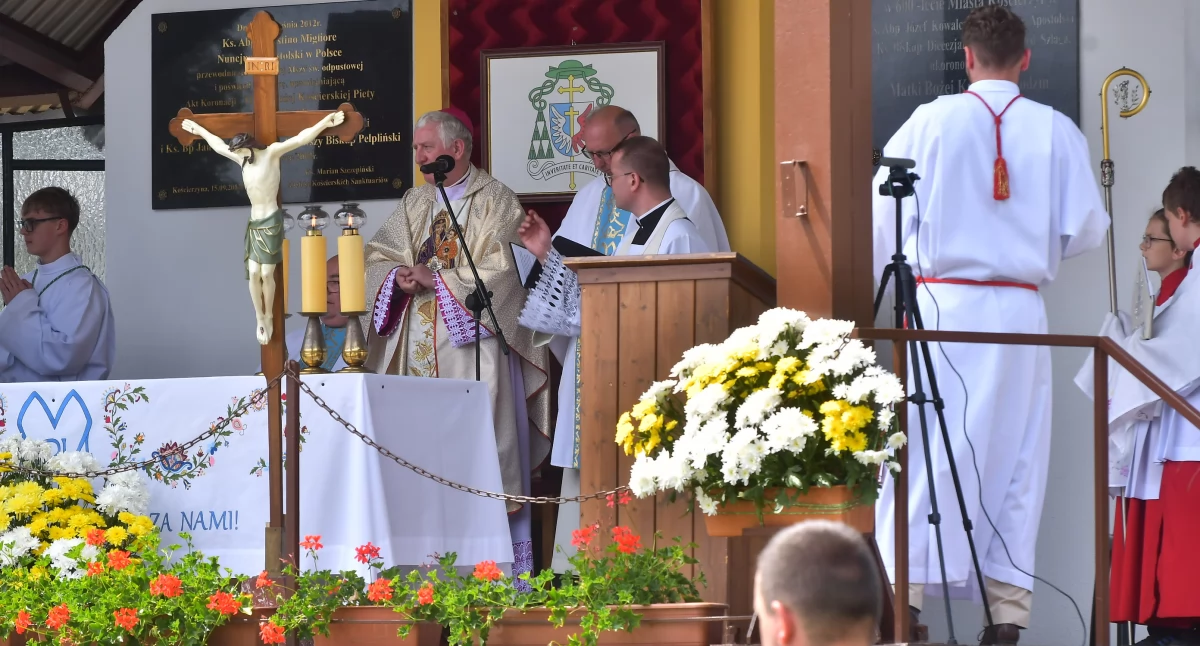 Wspólna modlitwa i duchowe umocnienie. Kościerzyna świętuje odpust Matki Bożej Królowej Rodzin