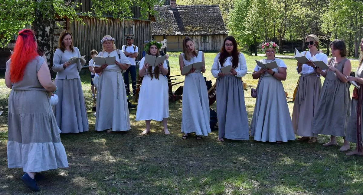 Folklor, smaki i rzemiosło – Jarmark Wdzydzki świętuje 50-lecie