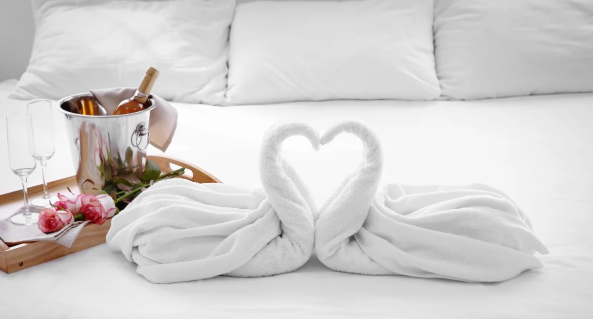 Luksus, który widać i czuć: Czym charakteryzuje się pościel hotelowa premium?