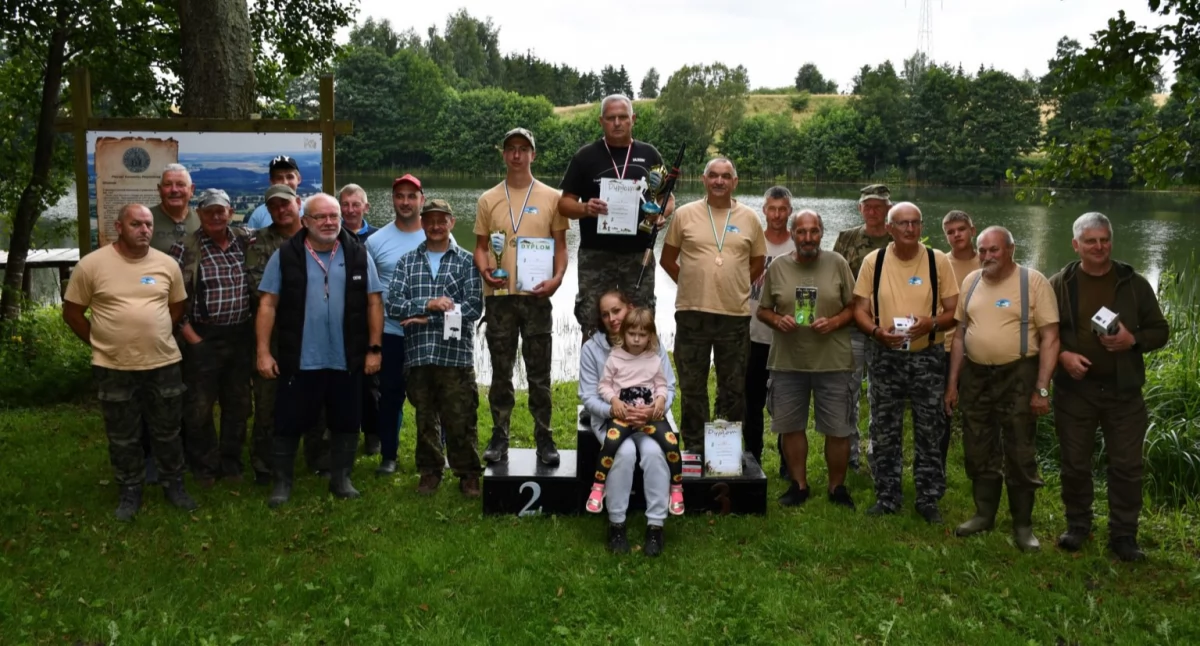 Zawody wędkarskie o Puchar Wójta Gminy Liniewo, czyli sportowa rywalizacja nad jeziorem Lonka