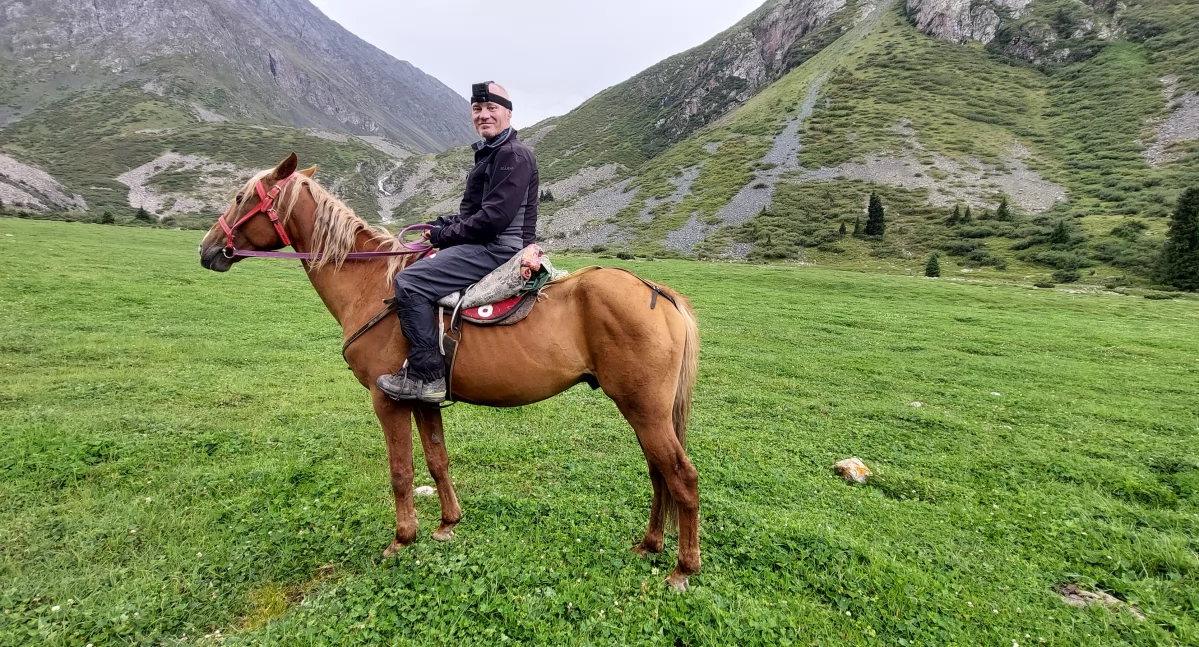 Podróż przez krainę gór i smaków. Robert Klasa podróżnik z Kościerzyny odkrywa Kirgistan!