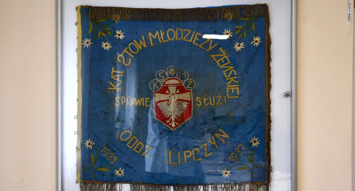 Niecodzienne odkrycie w Lubieszynie. Sztandar odnaleziony po 90 latach!