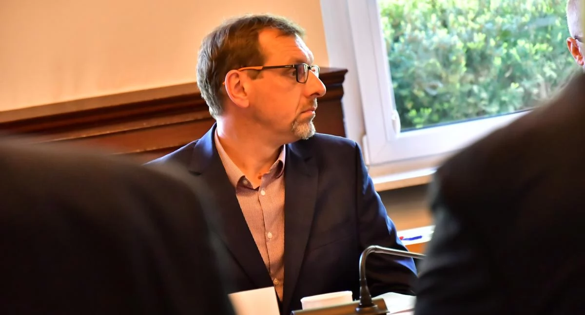 Grzegorz Świtała pod lupą koalicji rządzącej w Radzie Powiatu! Radni chcą sprawdzić, czy złamał prawo!