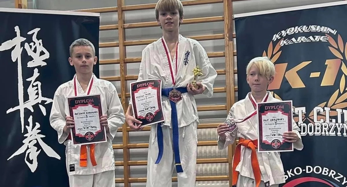 Zawodnicy Kościerskiego Klubu Kyokushin Karate z workiem medali!