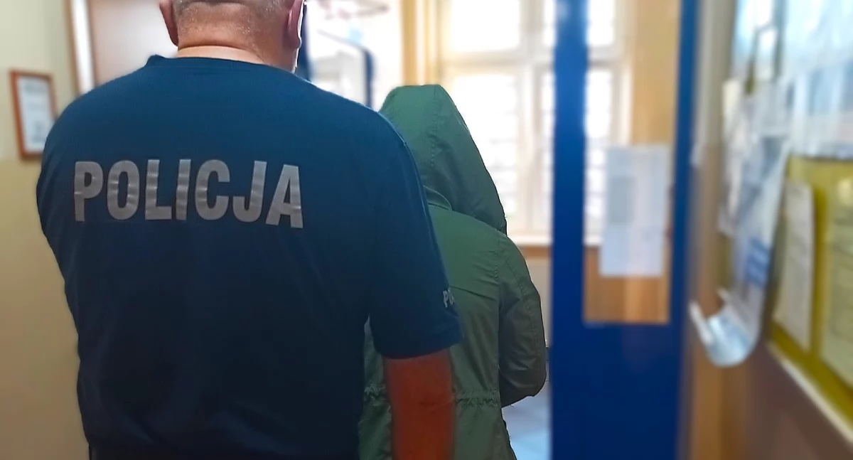 Awantura na stacji benzynowej zakończyła się zatrzymaniem poszukiwanego 74-latka