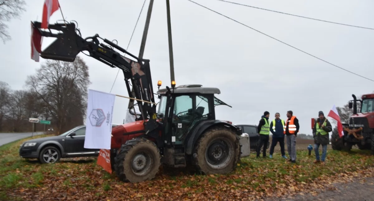 Sarnowy. Protest rolników. Ostrzegali przed zalewem taniej żywności!