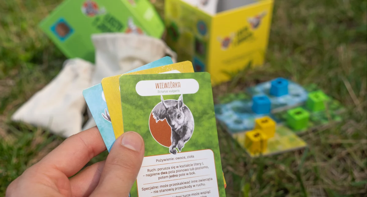 „Łosie i Jelenie Józefiny” – wyjątkowa edukacyjna gra, która przybliża świat przyrody