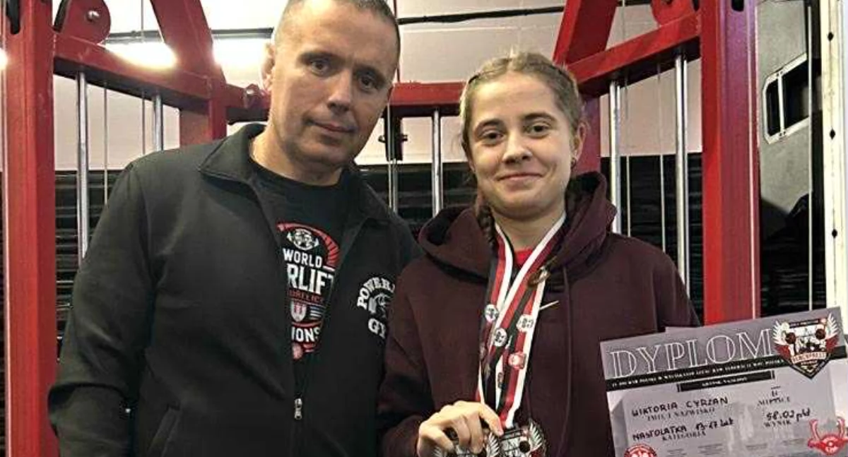 Wiktoria Cyrzan ze Stawisk z trzema medalami Pucharu Polski Federacji WPC!