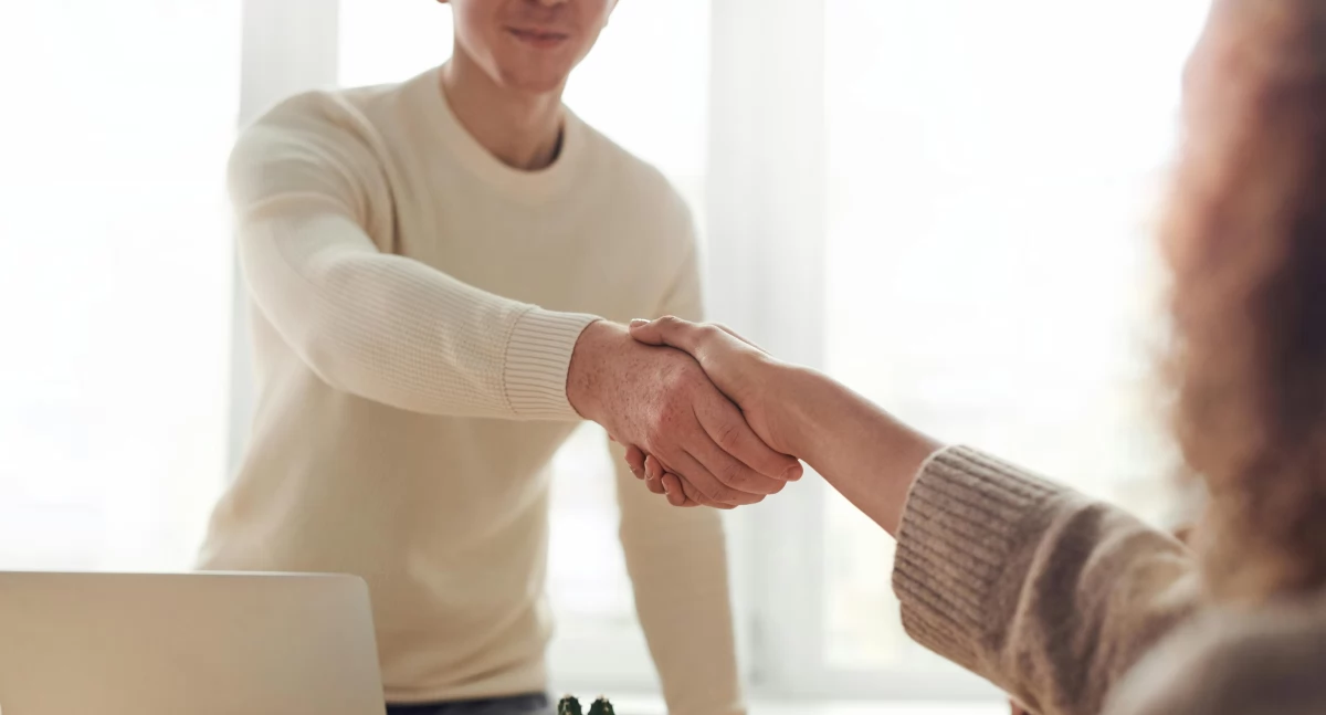 Oferty pracy muszą być neutralne płciowo! Nowe przepisy wchodzą w życie!