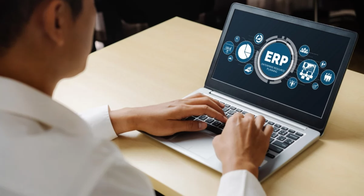 SAP Cloud ERP vs Oracle NetSuite: Szczegółowe porównanie funkcji, kosztów i zastosowań [2025]