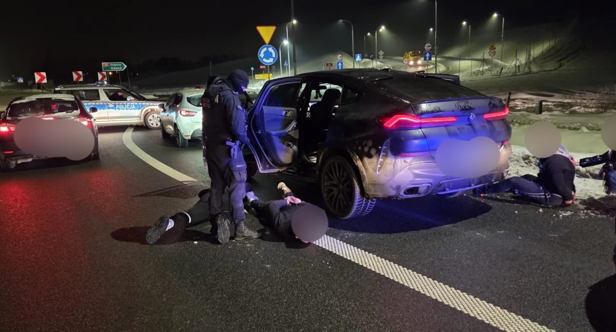 Bójka w obiekcie szkolnym! Policja w pościgu, 13 osób zatrzymanych!