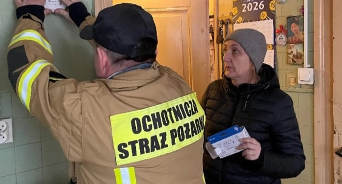 Czad nie ma zapachu, a zabija. W gminie Nowa Karczma rozdano czujniki