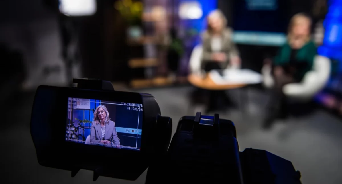 Event hybrydowy czy stacjonarny – co lepiej sprawdzi się w Twojej firmie?     