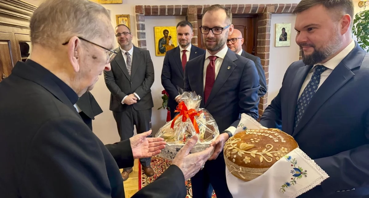 Urodzinowa wizyta u Prymasa Seniora. Kościerzyna pamięta o swoim Honorowym Obywatelu