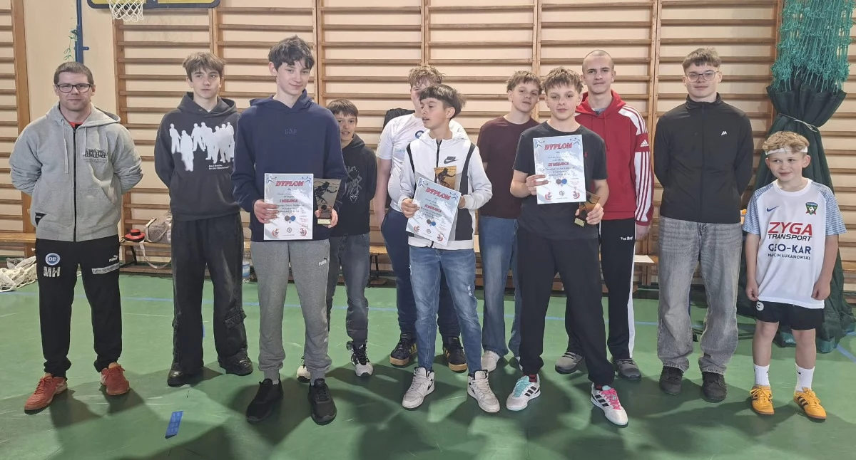 Tenisowa rywalizacja w Liniewie