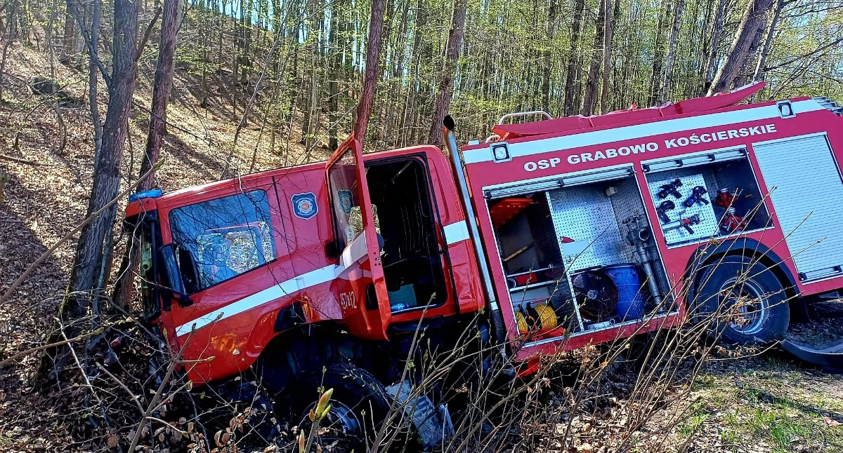 Śmiertelny wypadek z udziałem wozu strażackiego!