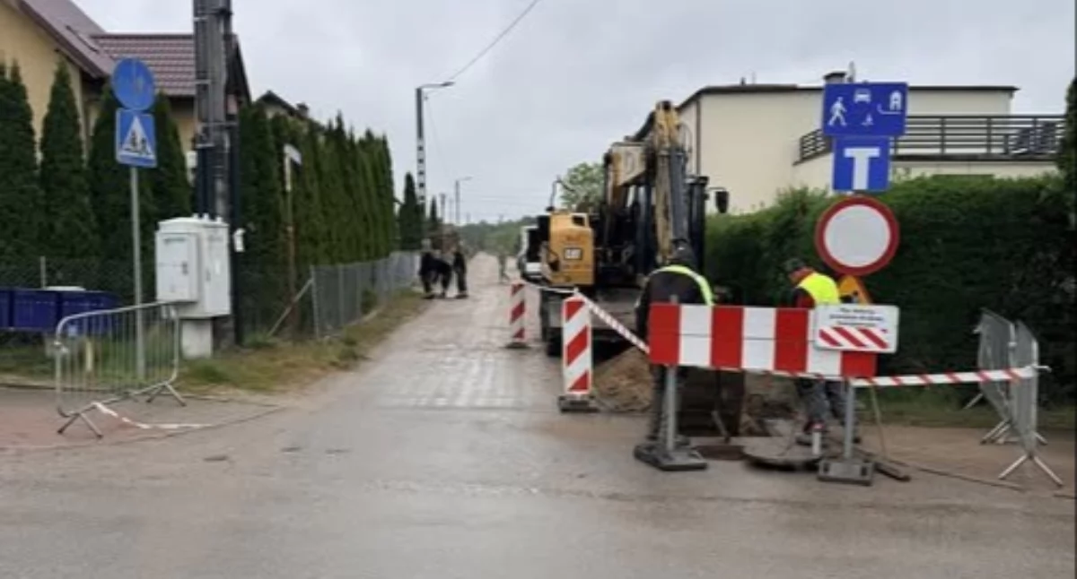 Mieszkańcy czekali na ten remont od lat. Rozpoczeły się prace na ul. Michałowicza