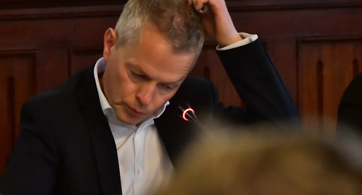 Wniosek o wyłączenie sędziów znowu przesunął sprawę Modrzejewskiego w czasie!