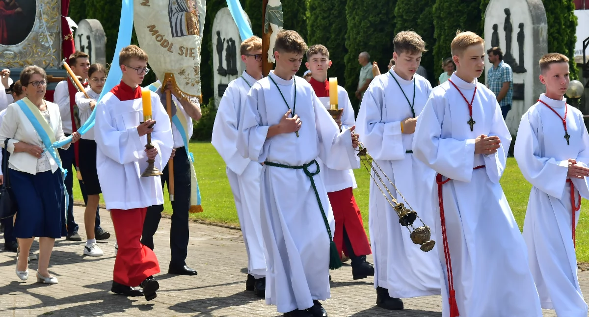 Odpust Matki Bożej Kościerskiej Królowej Rodzin. Pielgrzymi przybyli na Plac Jana Pawła II