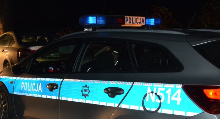 20-latek na zakazie i pod wpływem narkotyków kierował BMW