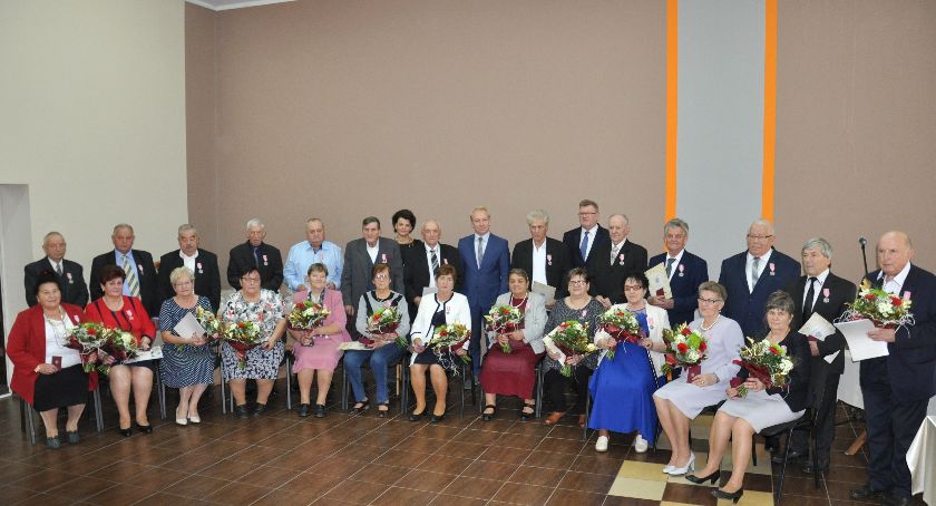 Nowa Karczma. Małżeństwa na wagę medalu